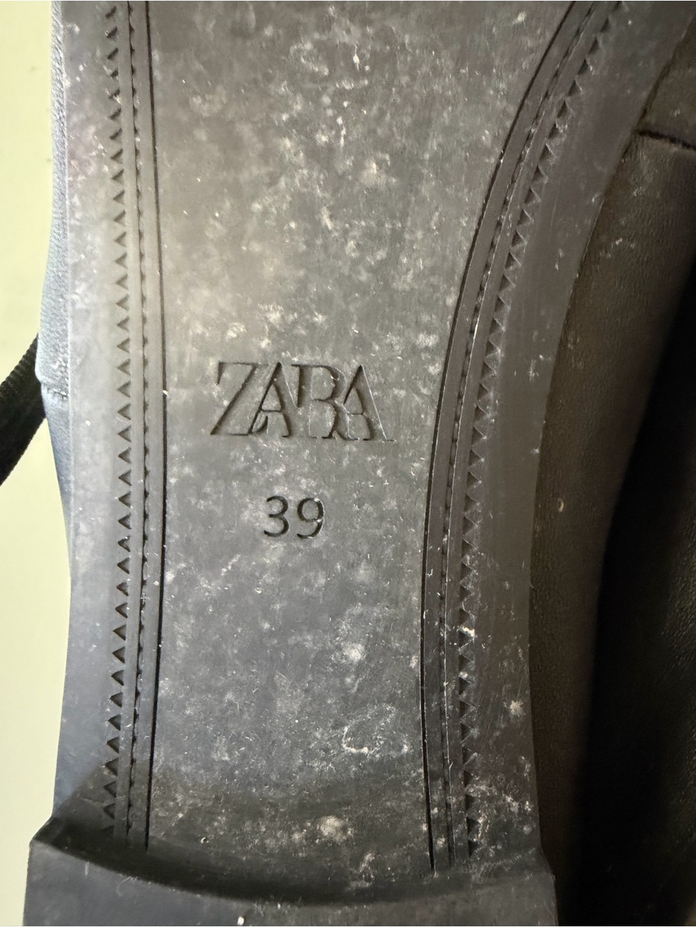 ZARA Black Leather Mary Jane Flats with Gold Buckle US8 - Picture 6 of 6